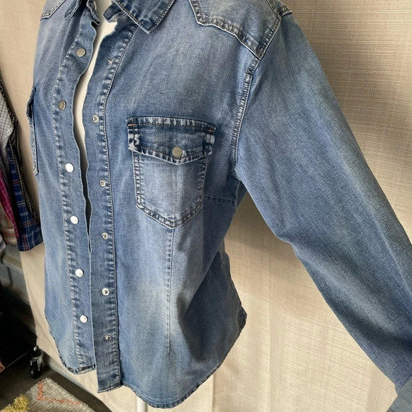 COPY - Women's Q2 Unique Denim, Denim Button Down Jacket - Sz. XL - Picture 2 of 5